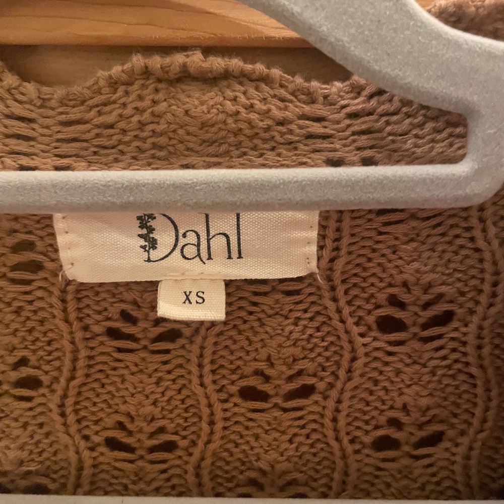 BOTH SOLD/ Shop Dahl Cardigan - Picture 3 of 5